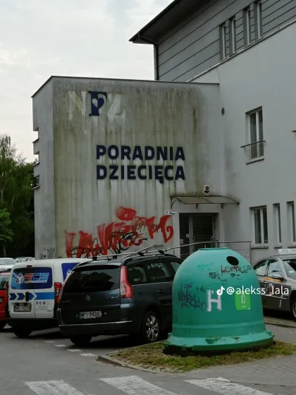 Poradnia dziecięca NFZ (horror)